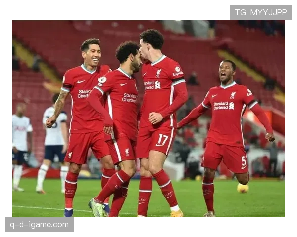 拉菲尼亚英超赛季最佳表现闪耀全场，球迷热议其未来去向