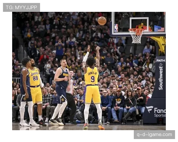 穆雷关键时刻挺身而出，助掘金队锁定胜局