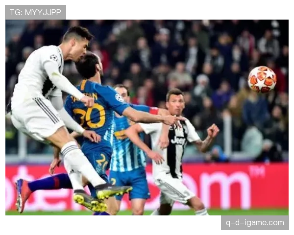 C罗欧冠淘汰赛上演帽子戏法，助球队强势晋级八强