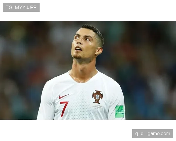 C罗空中对抗表现稳健,助力球队逆转局势展现王者风范 C罗空中对抗表现稳健,助力球队逆转局势展现王者风范